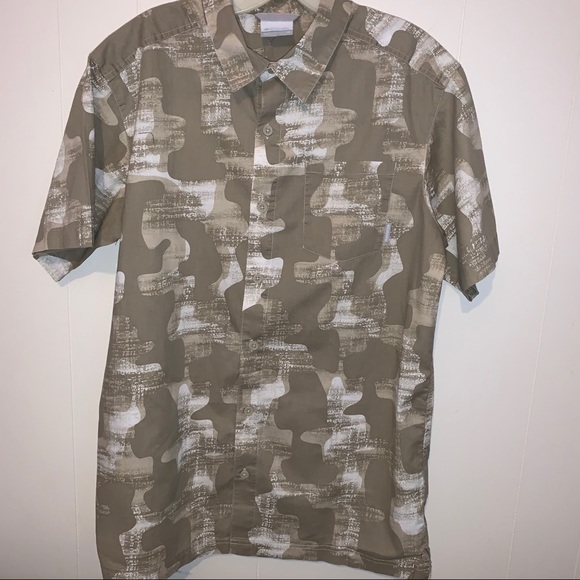 Columbia Other - EUC Columbia Button Up Short Sleeve Shirt Size M.